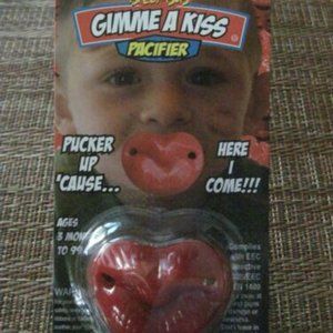 BILLY BOB CHILDRENS PACIFIER  "Gimme a Kiss" Red Lips pacifier NEW FUN GIFT
